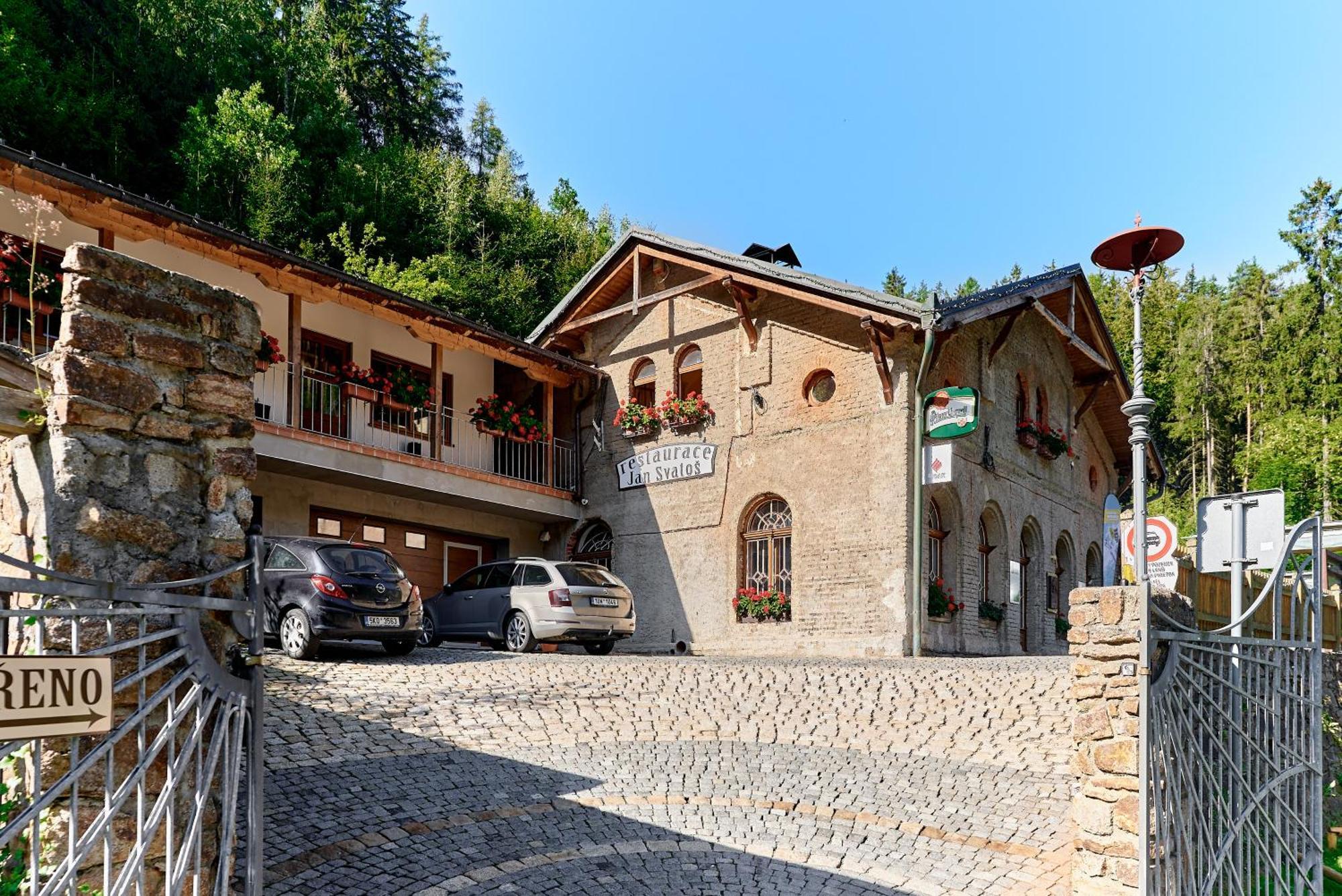 Apartmany Svatosske Skaly Loket Exterior photo