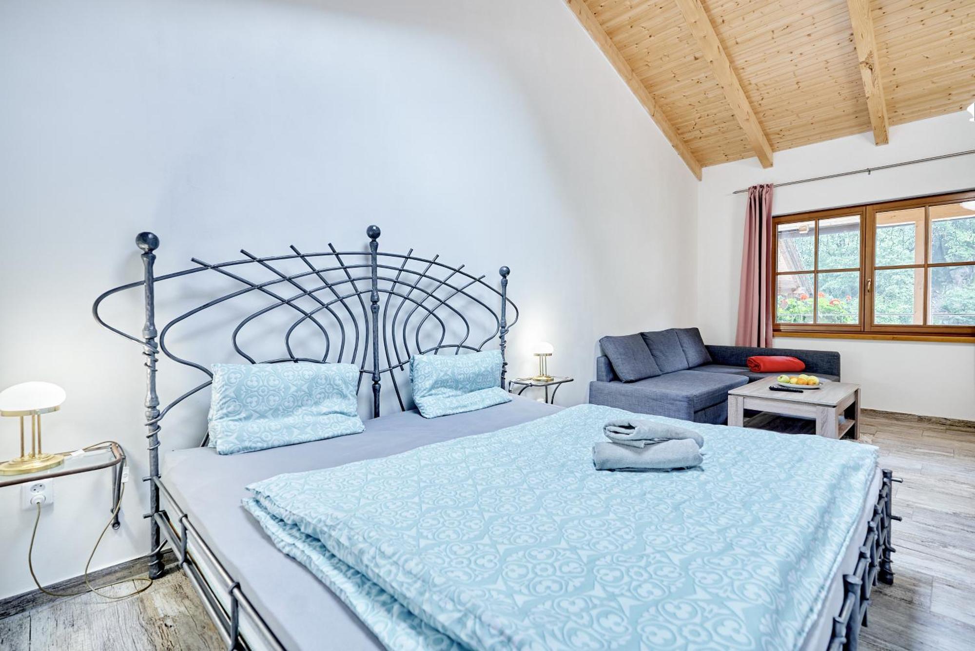Apartmany Svatosske Skaly Loket Exterior photo