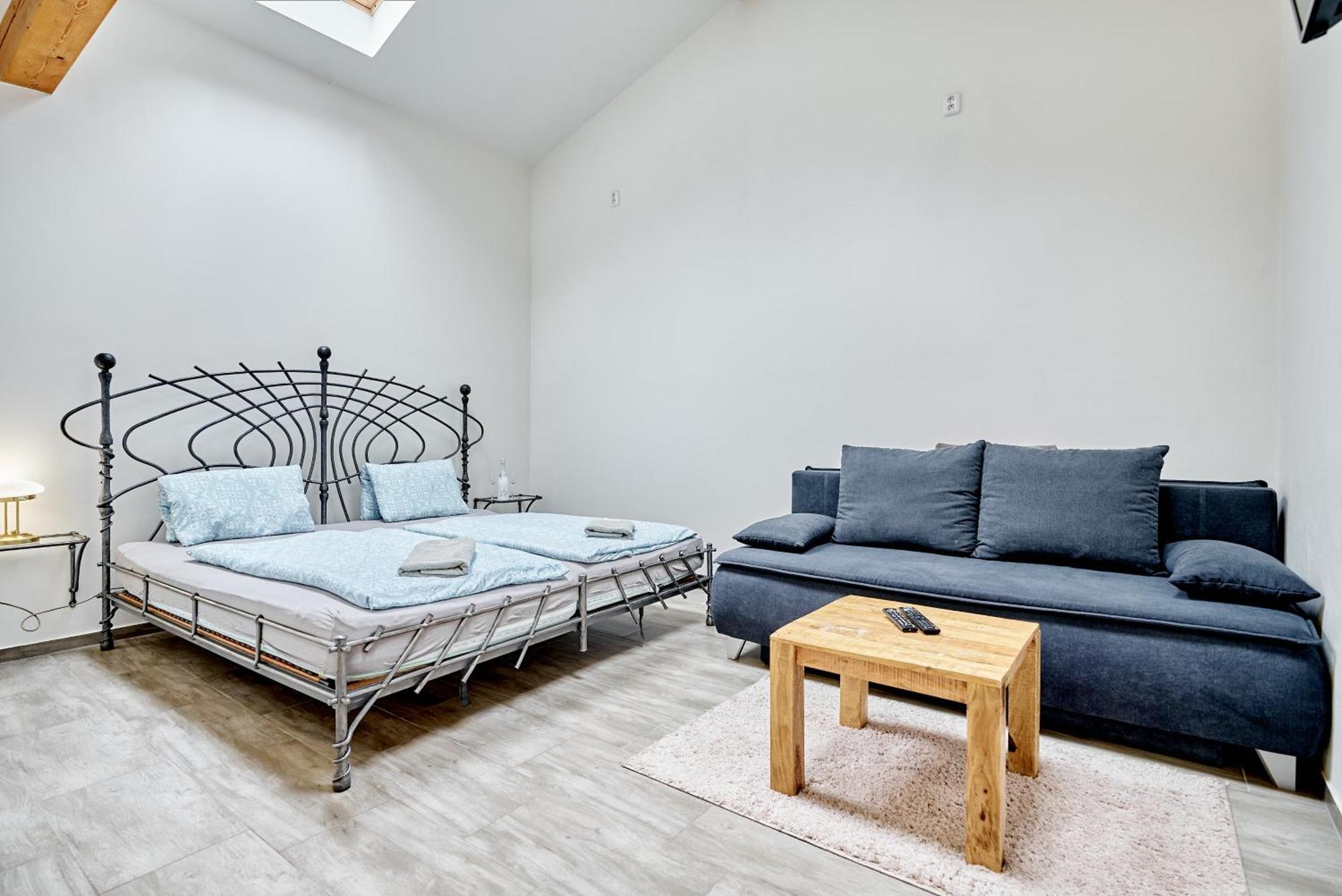 Apartmany Svatosske Skaly Loket Exterior photo